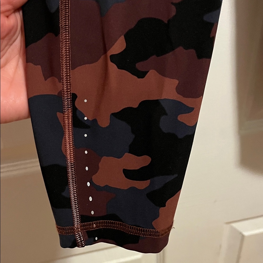 Lululemon swift speed high rise -24 inch -camo Smokey red - Picture 7 of 12